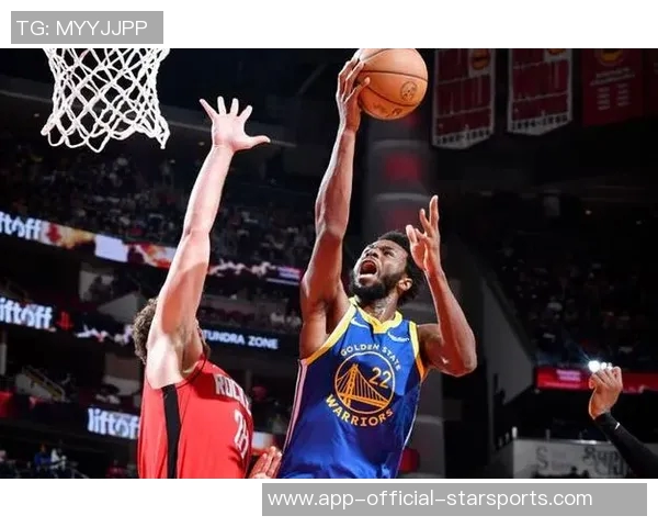 怀特半场表现平平仅得9分3板9助仍需寻找比赛手感提升状态 怀特半场表现平平仅得9分3板9助仍需寻找比赛手感提升状态