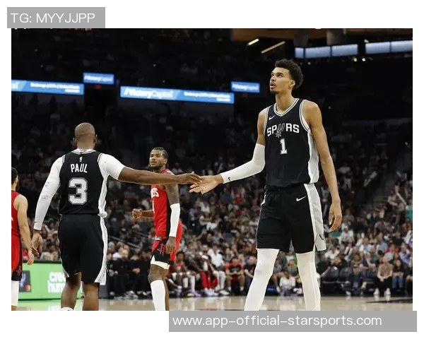 保罗分享指导年轻球员的经验强调沟通与努力的重要性 保罗分享指导年轻球员的经验强调沟通与努力的重要性