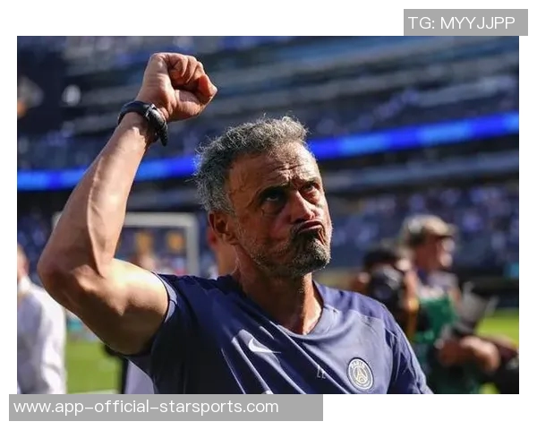 罗腾回应夺冠庆典争议称以巴黎球员身份发言并无恶意 罗腾回应夺冠庆典争议称以巴黎球员身份发言并无恶意