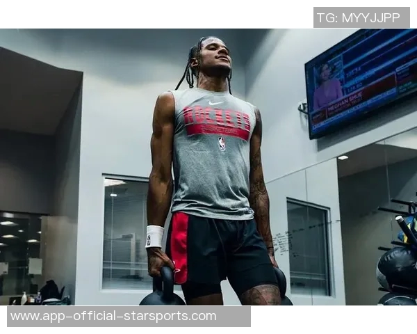 文班亚马夏季训练经历残酷增肌计划收获显著进步与成长