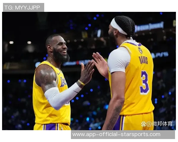 湖人自媒体惊叹41岁勒布朗重返赛场仍肩负防守重任 湖人自媒体惊叹41岁勒布朗重返赛场仍肩负防守重任