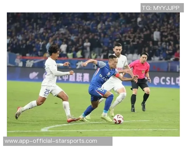 申花主场防守失误致对手凌空垫射扳平比分令人失望 申花主场防守失误致对手凌空垫射扳平比分令人失望